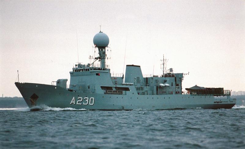 File:Eesti mereväe lipulaev Admiral Pitka.jpg